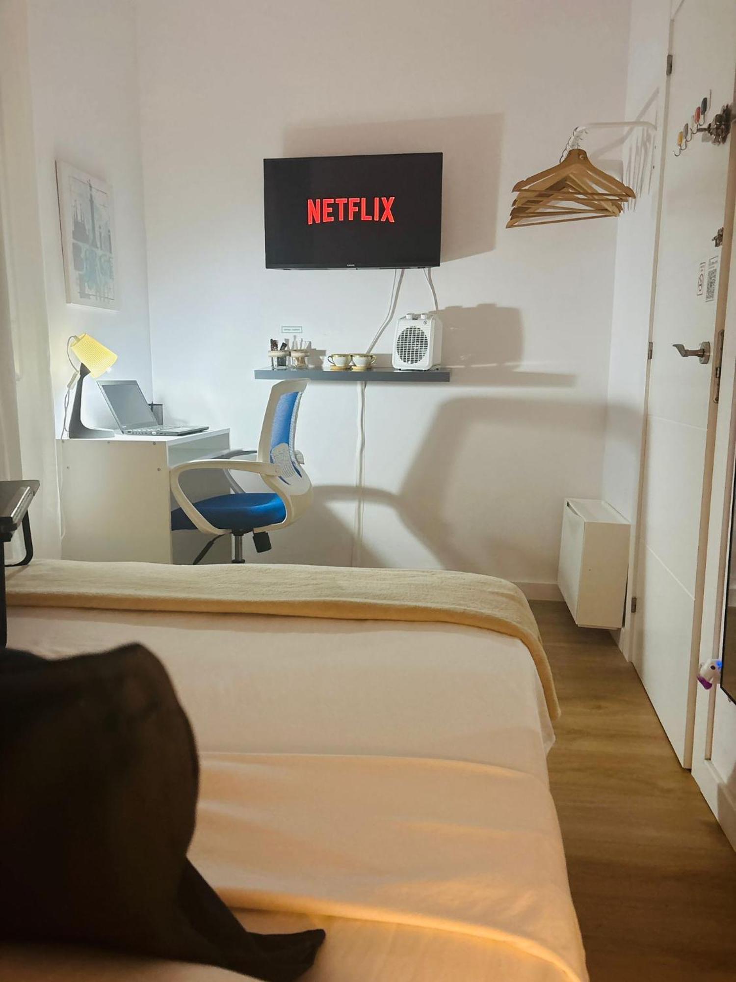Habitaciones En Barcelona Bagian luar foto